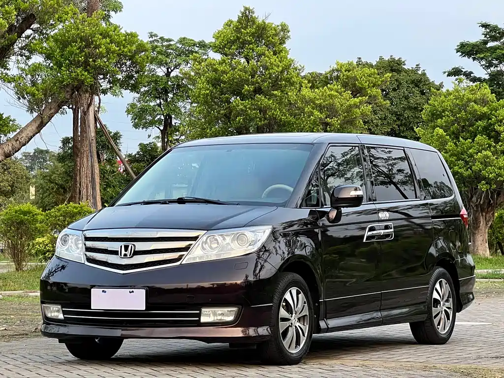 Honda Elysion 2015