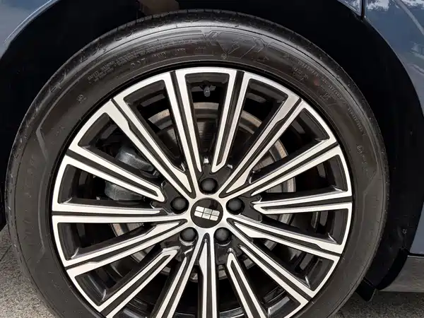 Geely Galaxy Starshine 8 2025
