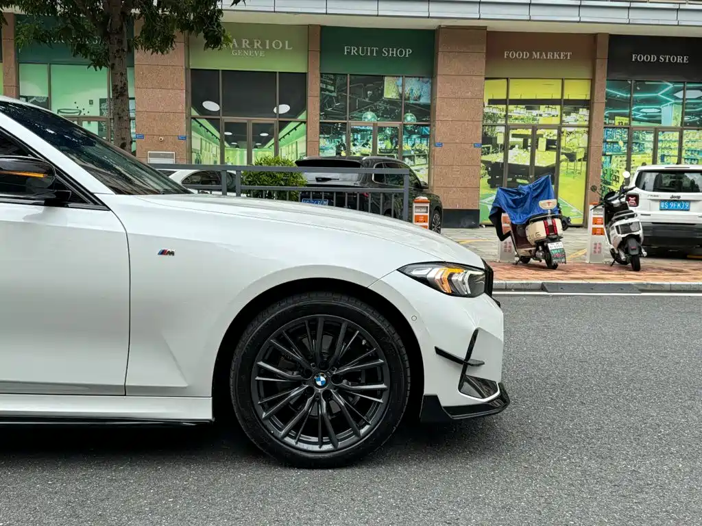 BMW 3 Series 2024