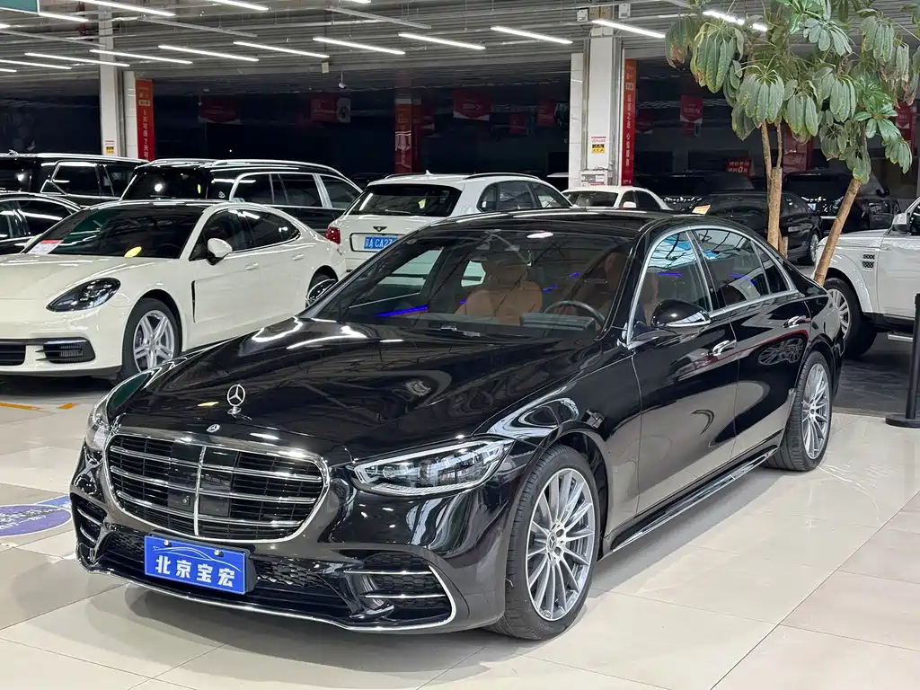 Mercedes-Benz S-Class 2024