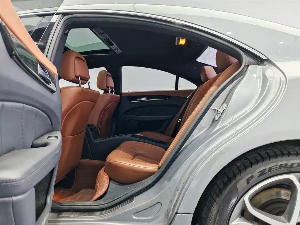 Mercedes-Benz CLS 2015 — фото 12