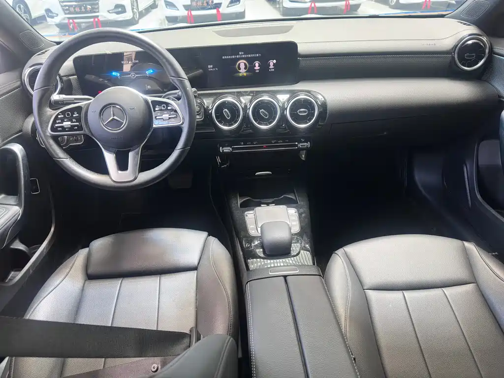 Mercedes-Benz A-Class 2023 — фото 8