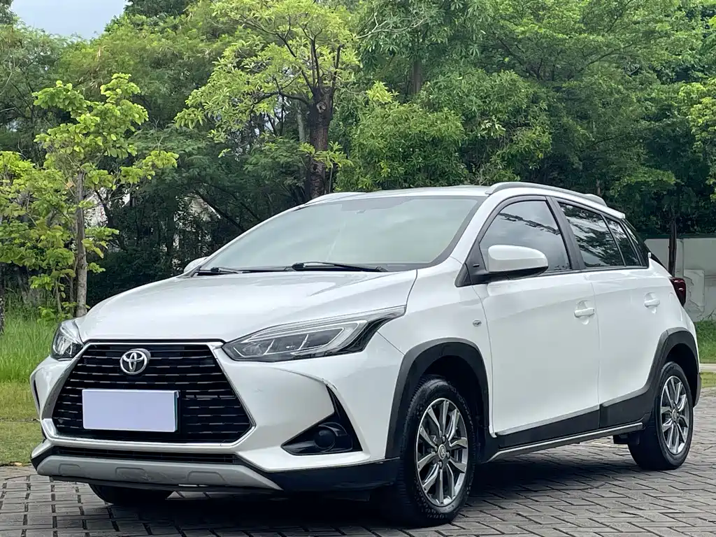 Toyota Yaris L 2020 — фото 1