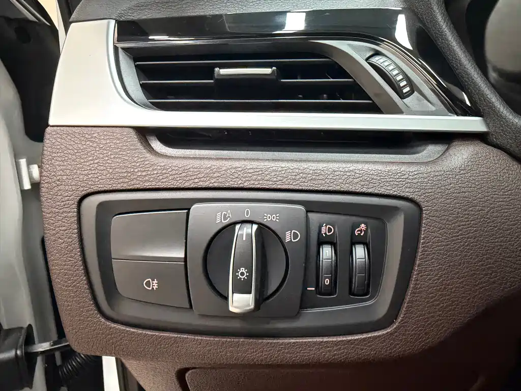 BMW X1 2022 — фото 16