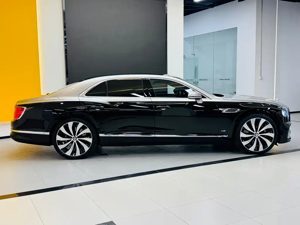 Bentley Flying Spur 2022 — фото 5