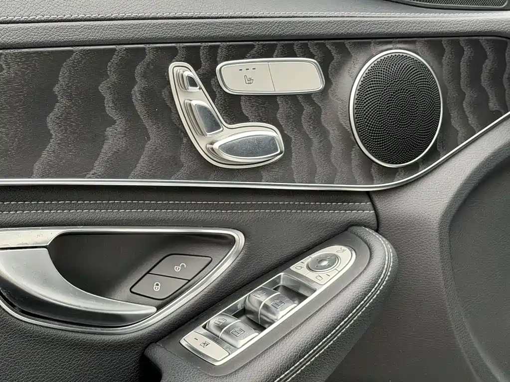 Mercedes-Benz C-Class 2018 — фото 15