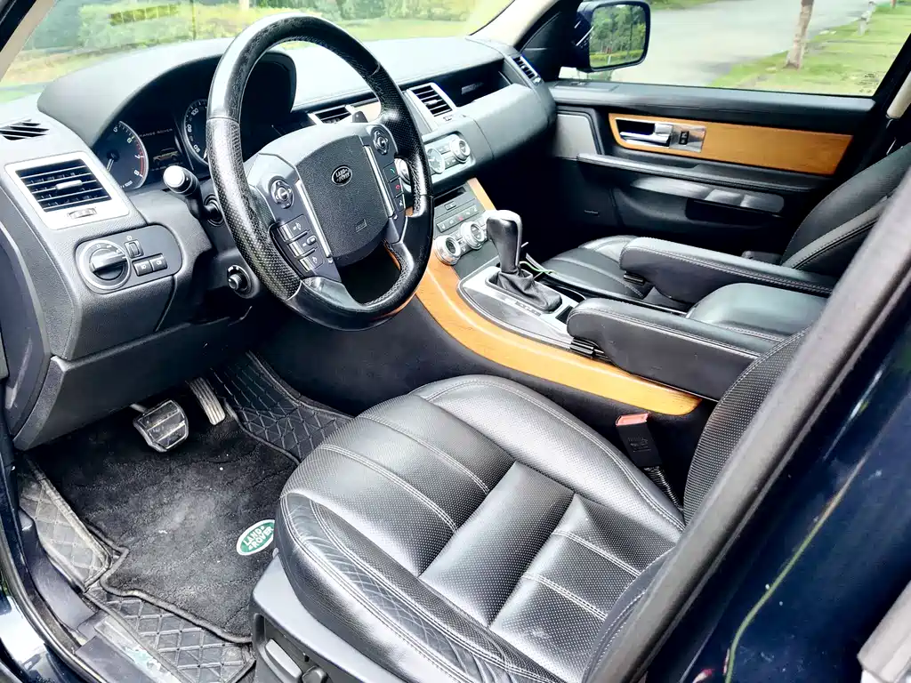 Land Rover Range Rover Sport 2011 — фото 44