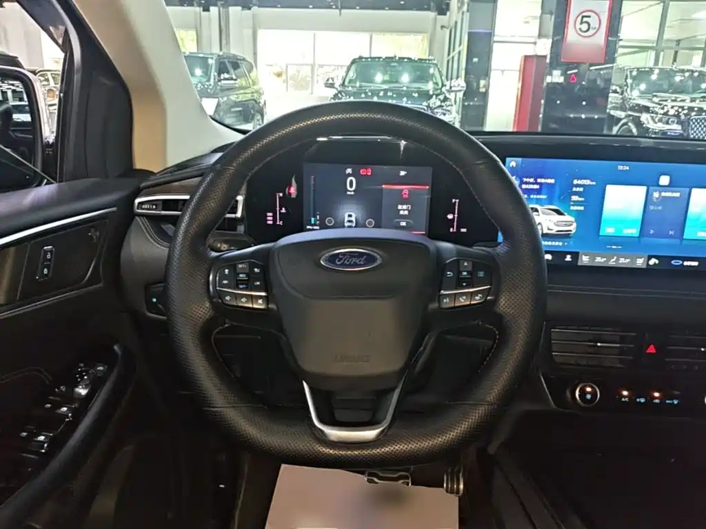 Ford Edge 2022 — фото 11