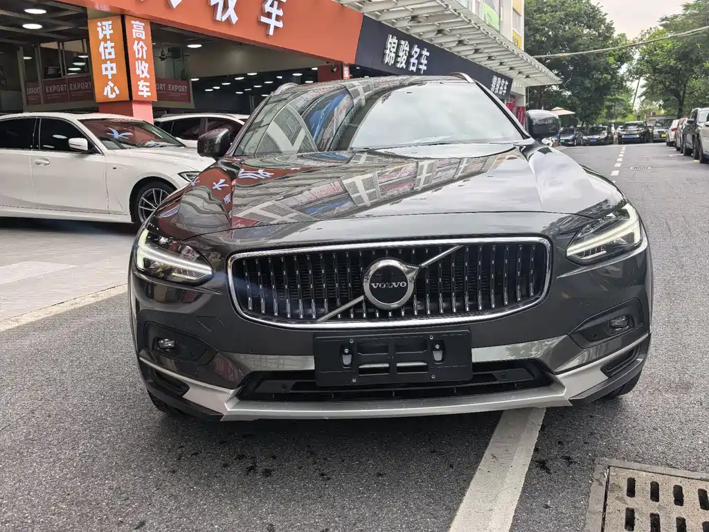 Volvo V90 2020