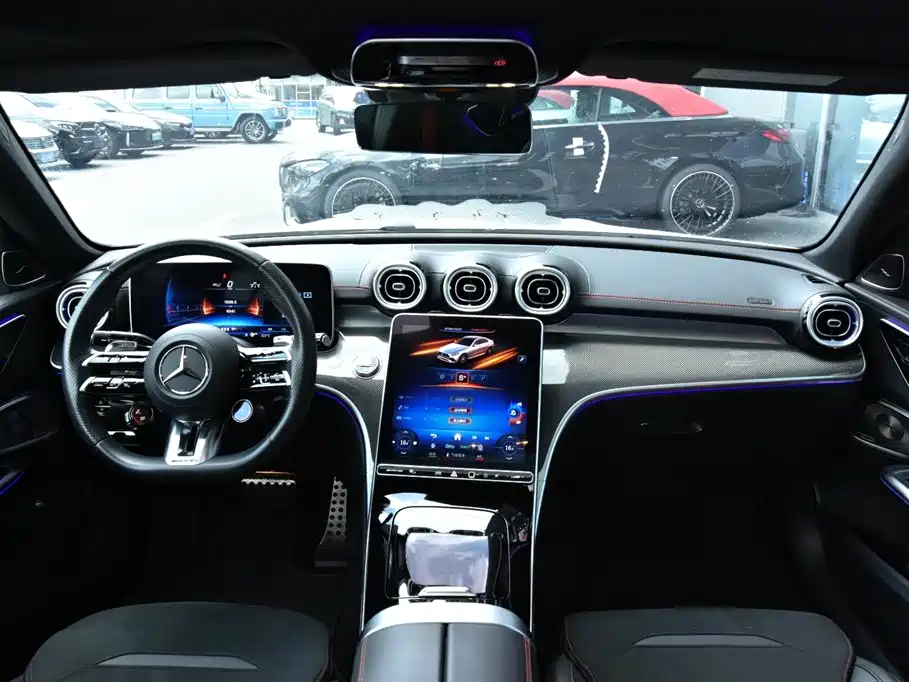 Mercedes-Benz C-Class AMG 2025 — фото 14