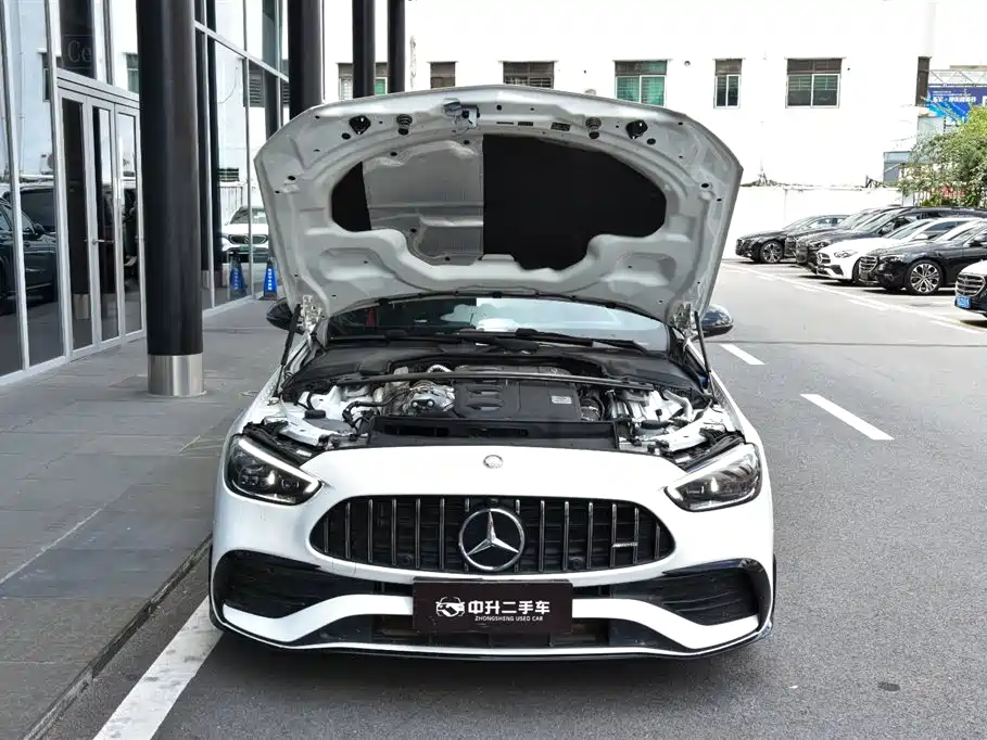Mercedes-Benz C-Class AMG 2025 — фото 12