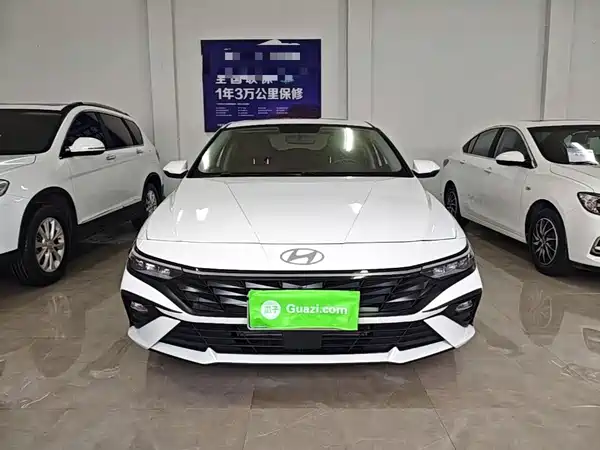 Hyundai Elantra 2024