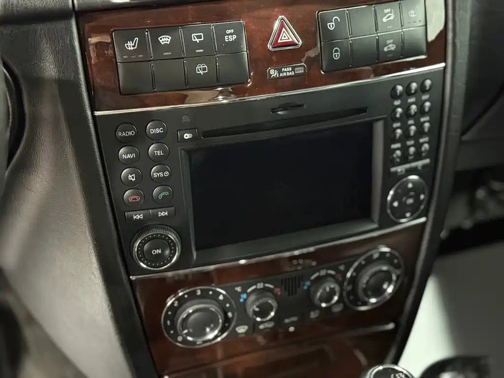 Mercedes-Benz G-Class 2010 — фото 14