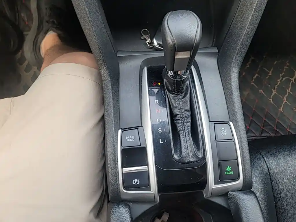 Honda Civic 2018 — фото 14