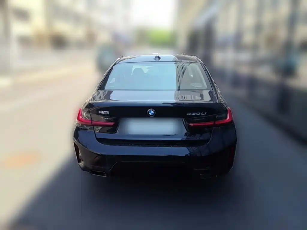 BMW 3 Series 2025 — фото 10