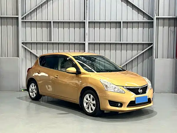 Nissan Tiida 2012
