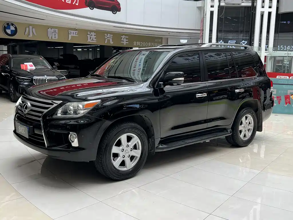 Lexus LX 2010