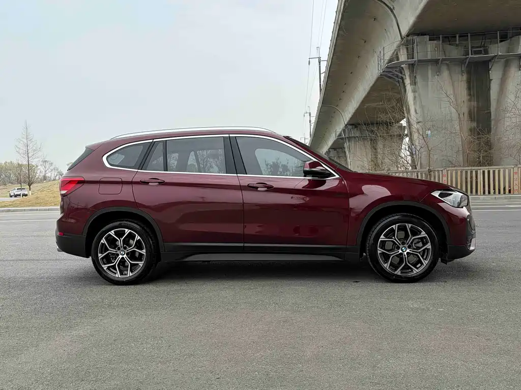 BMW X1 2022 — фото 4