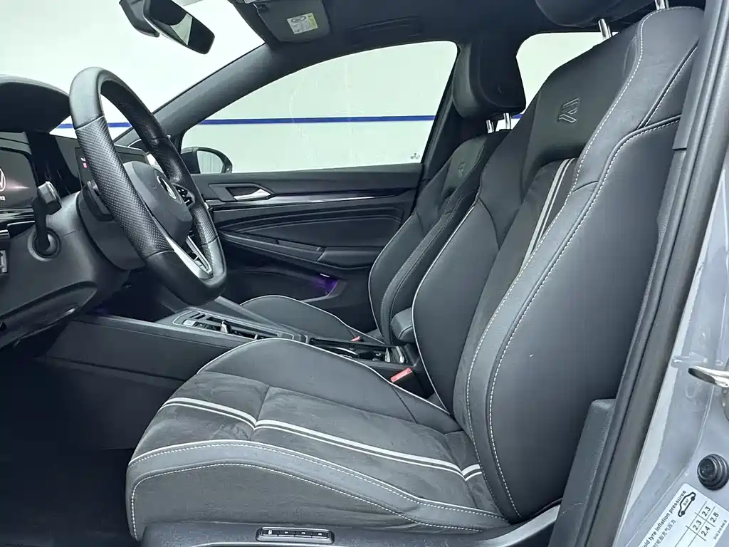 Volkswagen Golf 2022