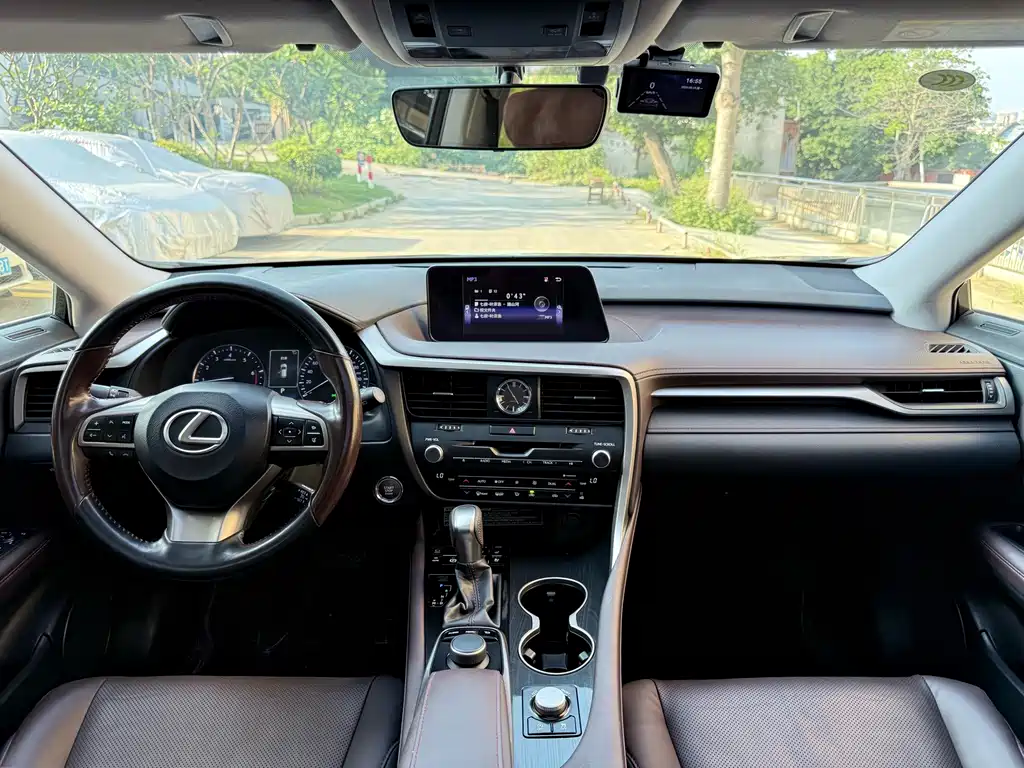 Lexus RX 2019 — фото 12