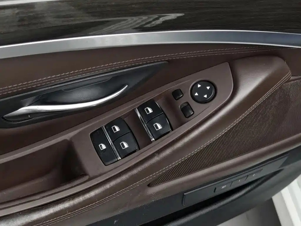 BMW 5 Series 2015 — фото 9