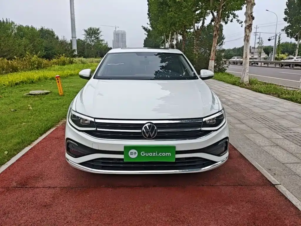 Volkswagen Bora 2023