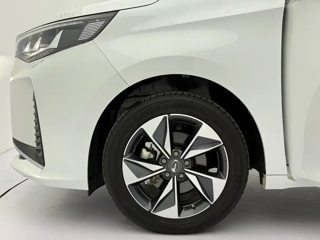 GAC Motor Trumpchi M6 2022 — фото 21