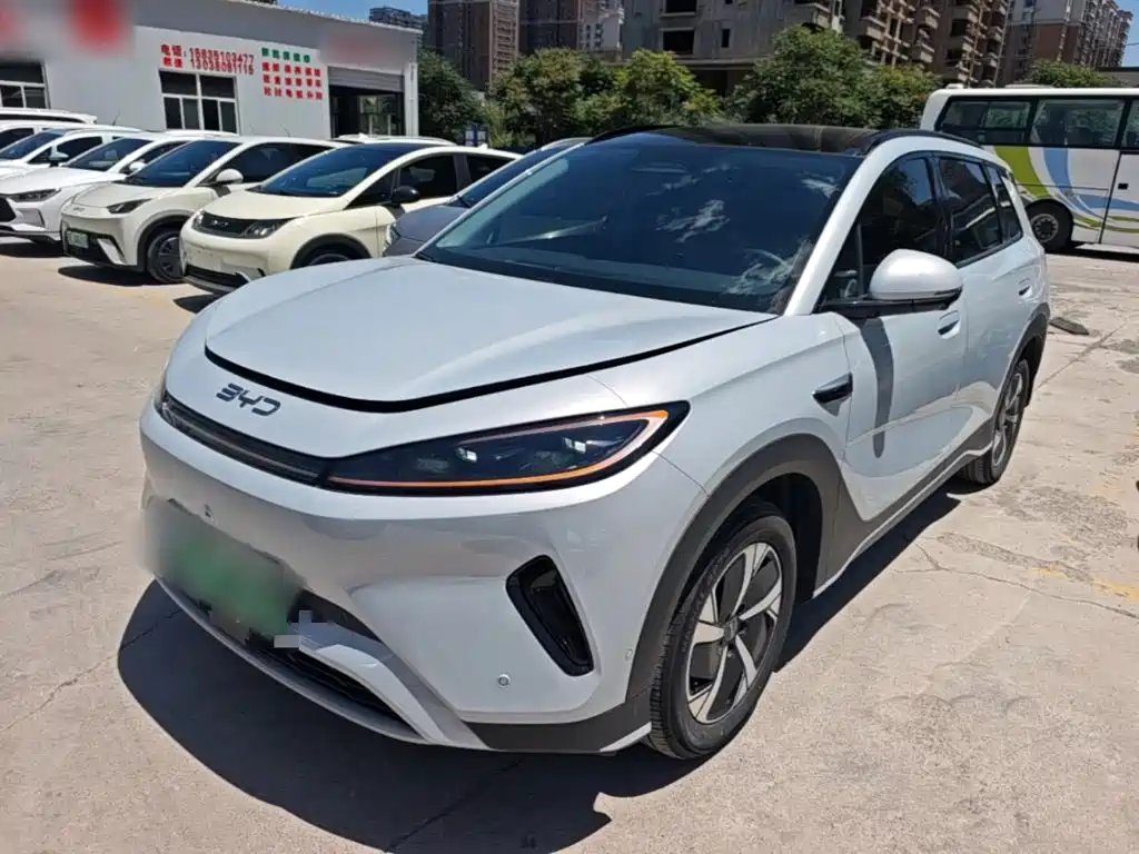 BYD Sealion 05 EV 2025 — фото 2