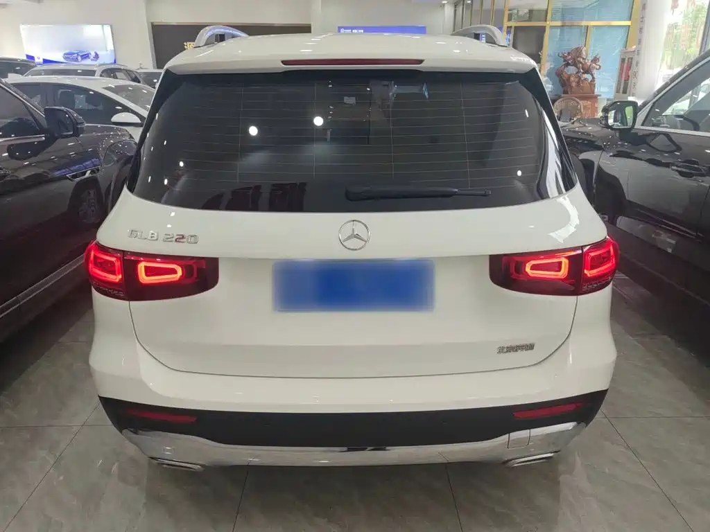 Mercedes-Benz GLB 2023 — фото 11