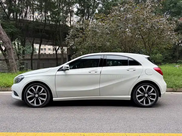 Mercedes-Benz A-Class 2015