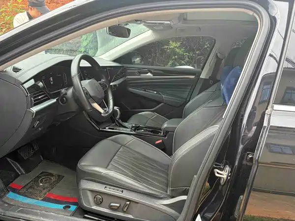 Volkswagen Passat 2022