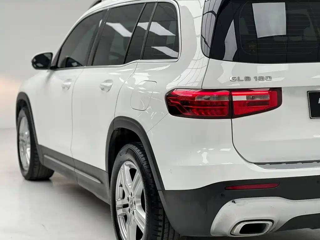 Mercedes-Benz GLB 2021