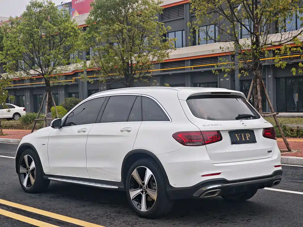 Mercedes-Benz GLC 2023