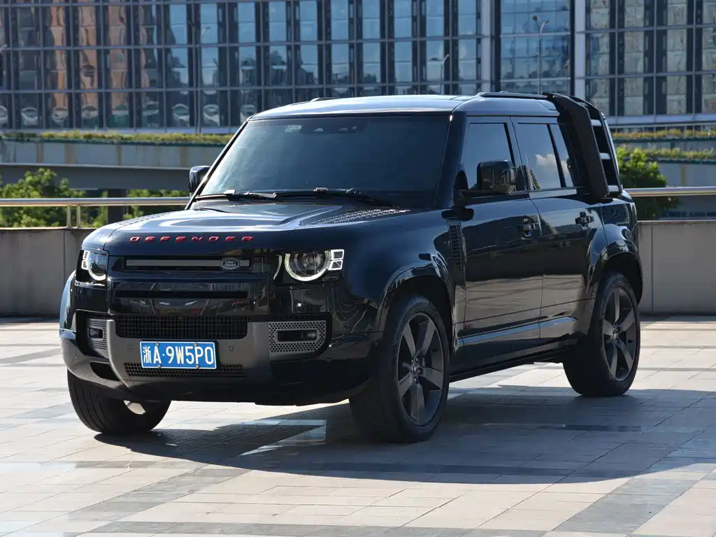 Land Rover Defender 2023 — фото 1