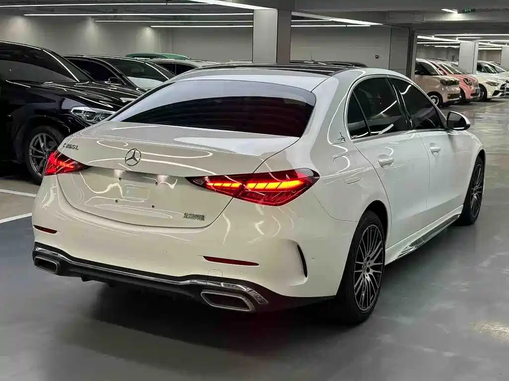 Mercedes-Benz C-Class 2023 — фото 7