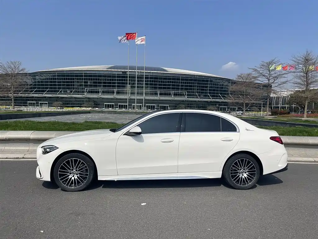 Mercedes-Benz C-Class 2022 — фото 7