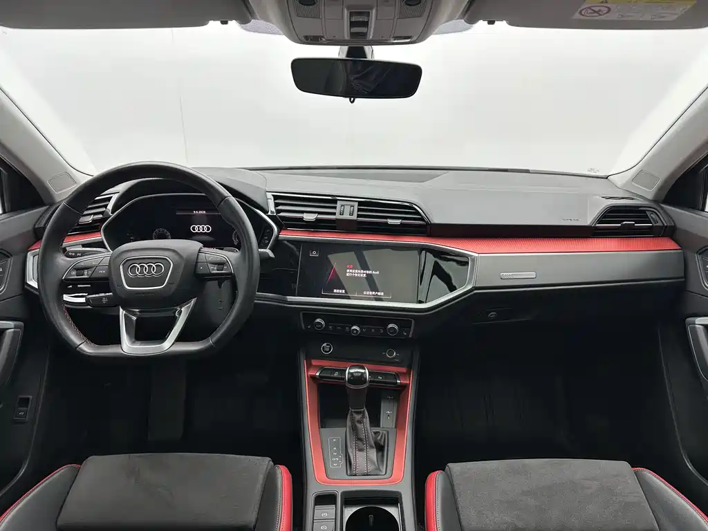 Audi Q3 2023 — фото 7