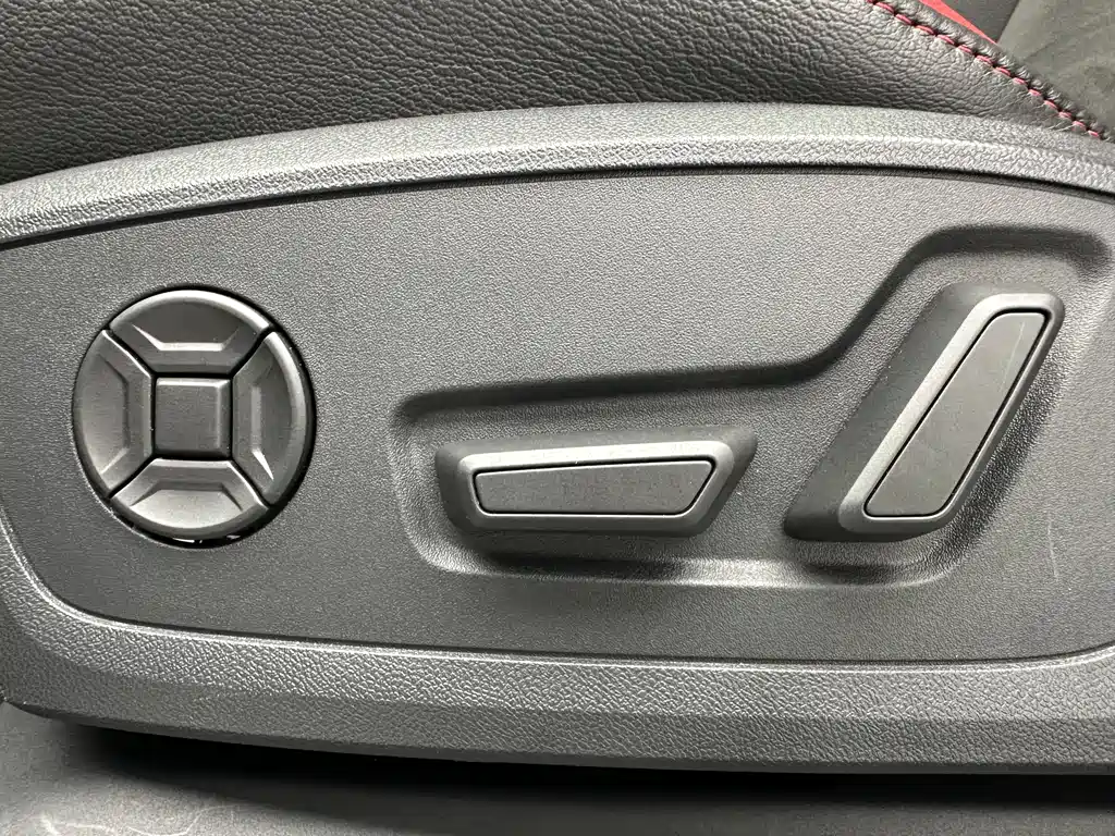 Audi Q3 2023 — фото 13