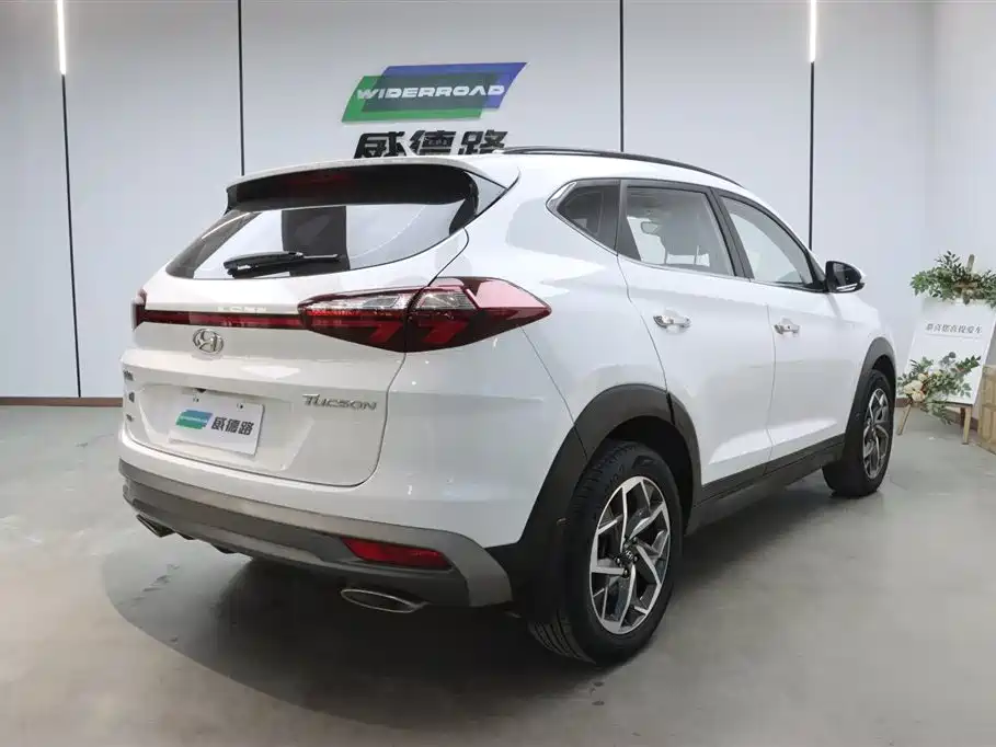 Hyundai Tucson 2020 — фото 4