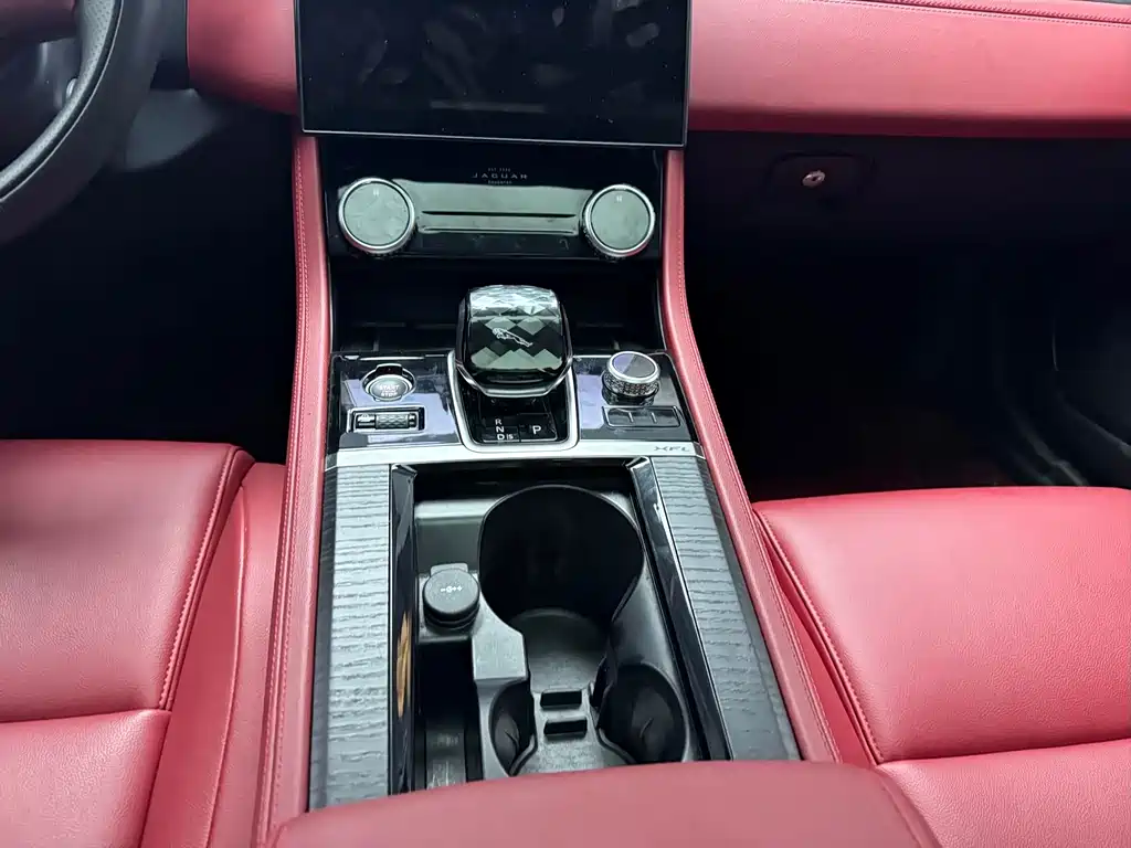 Jaguar XFL 2023 — фото 16