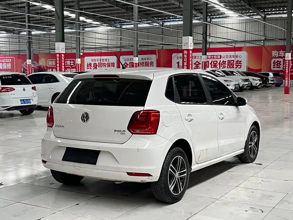 Volkswagen Polo 2016 — фото 16