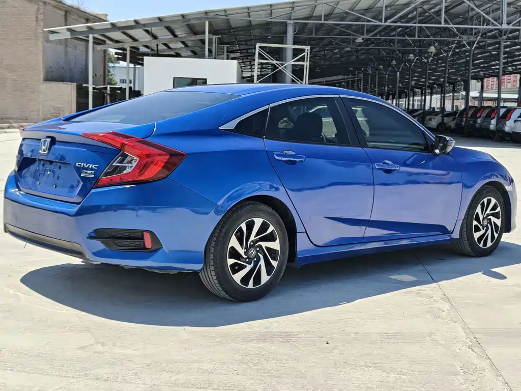 Honda Civic 2016 — фото 9