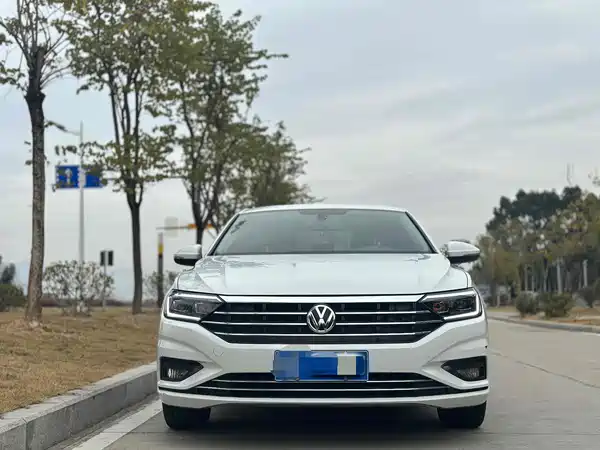 Volkswagen Sagitar 2021