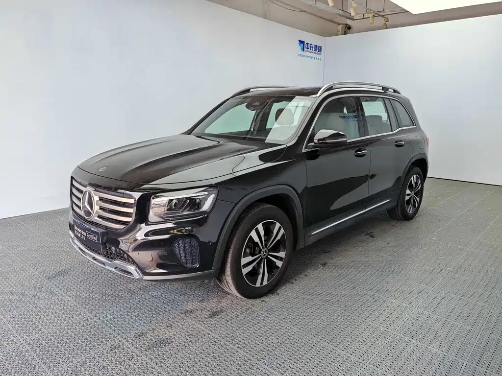 Mercedes-Benz GLB 2024