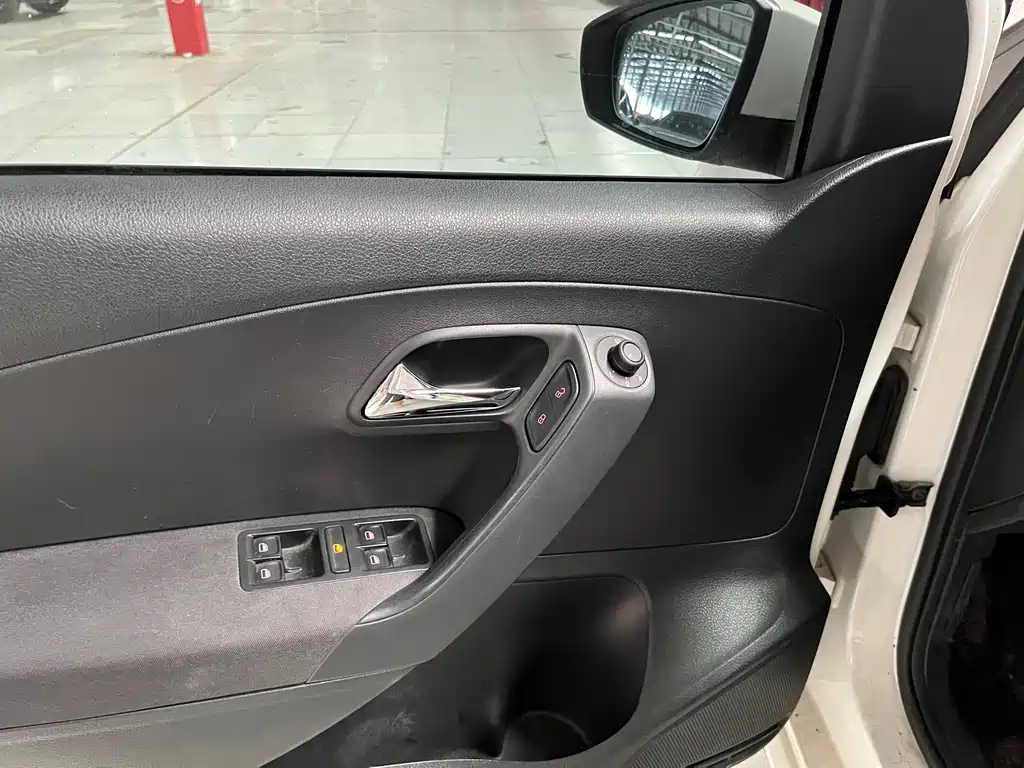 Volkswagen Polo 2016