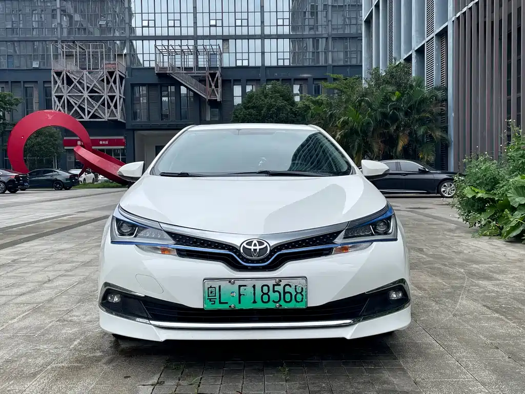 Toyota Corolla Hybrid 2020 — фото 2