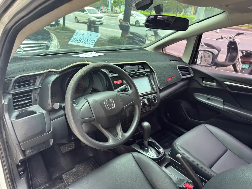 Honda Fit 2015 — фото 12