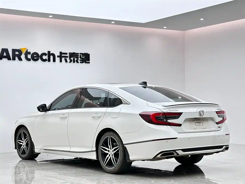 Honda Accord 2022 — фото 3