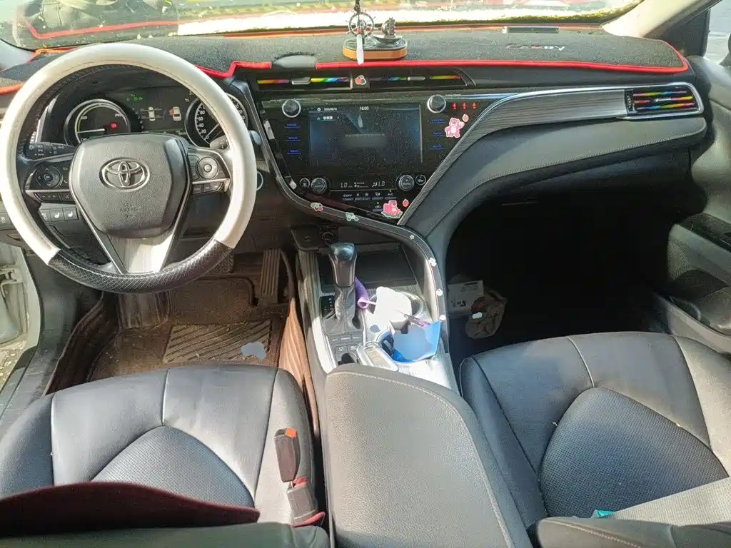 Toyota Camry 2020 — фото 10