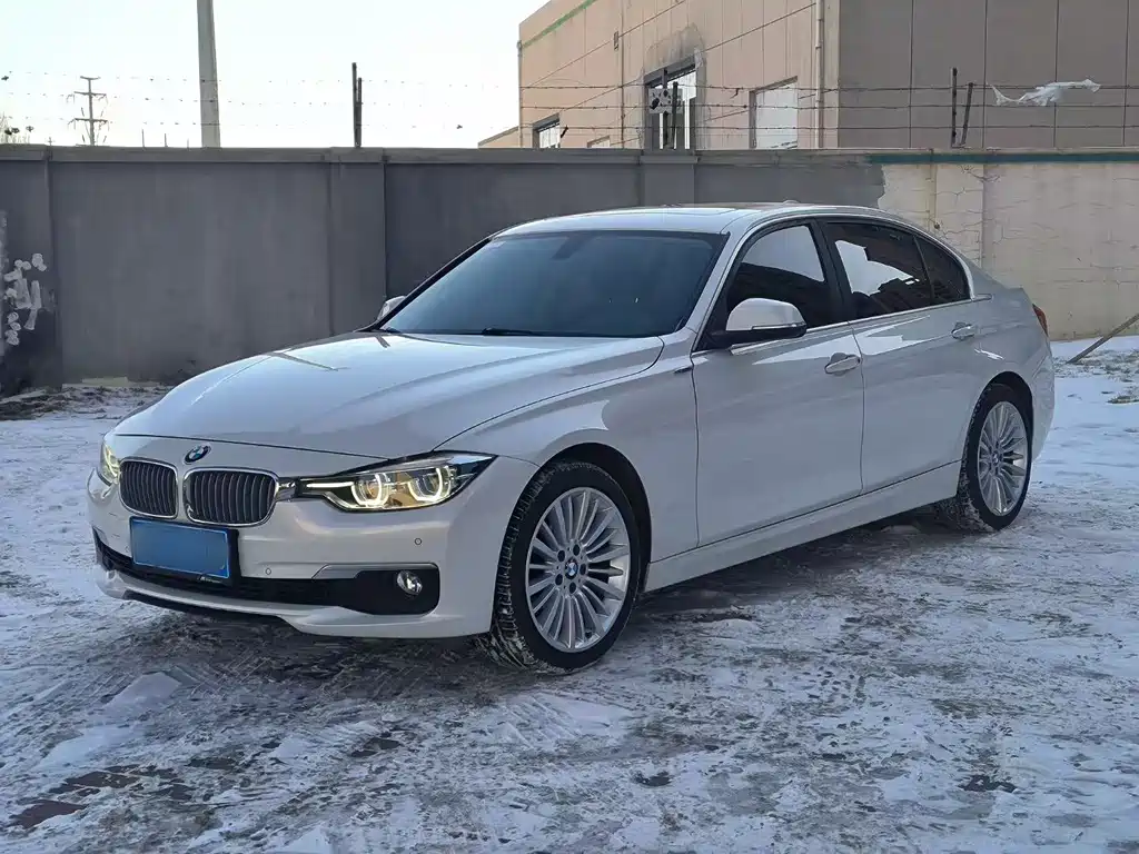 BMW 3 Series 2018 — фото 1